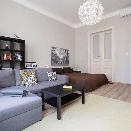 Bpr Castle Hill Apartment With Garden Budapest Luaran gambar